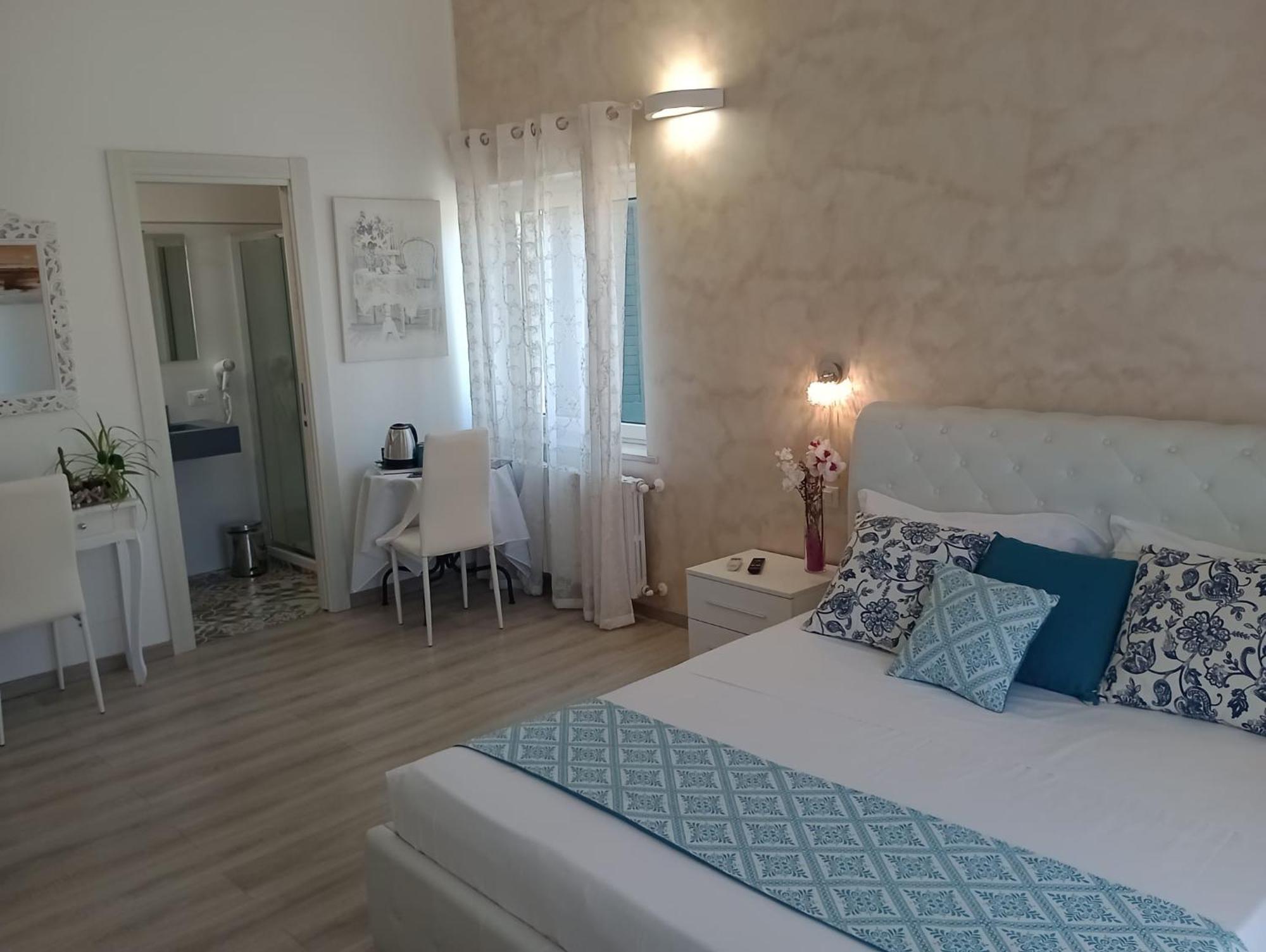 Viola Di Mare Rooms And Parking Термолі Екстер'єр фото