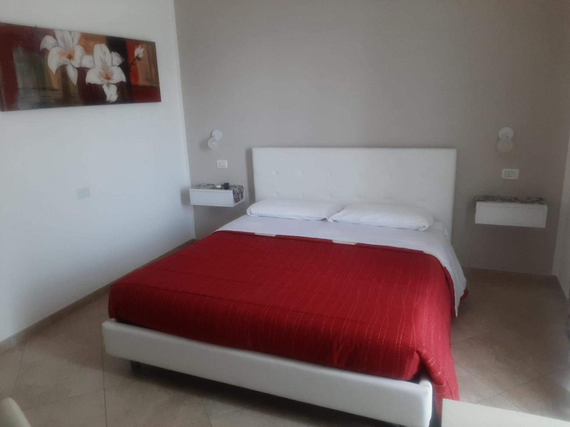 Viola Di Mare Rooms And Parking Термолі Екстер'єр фото