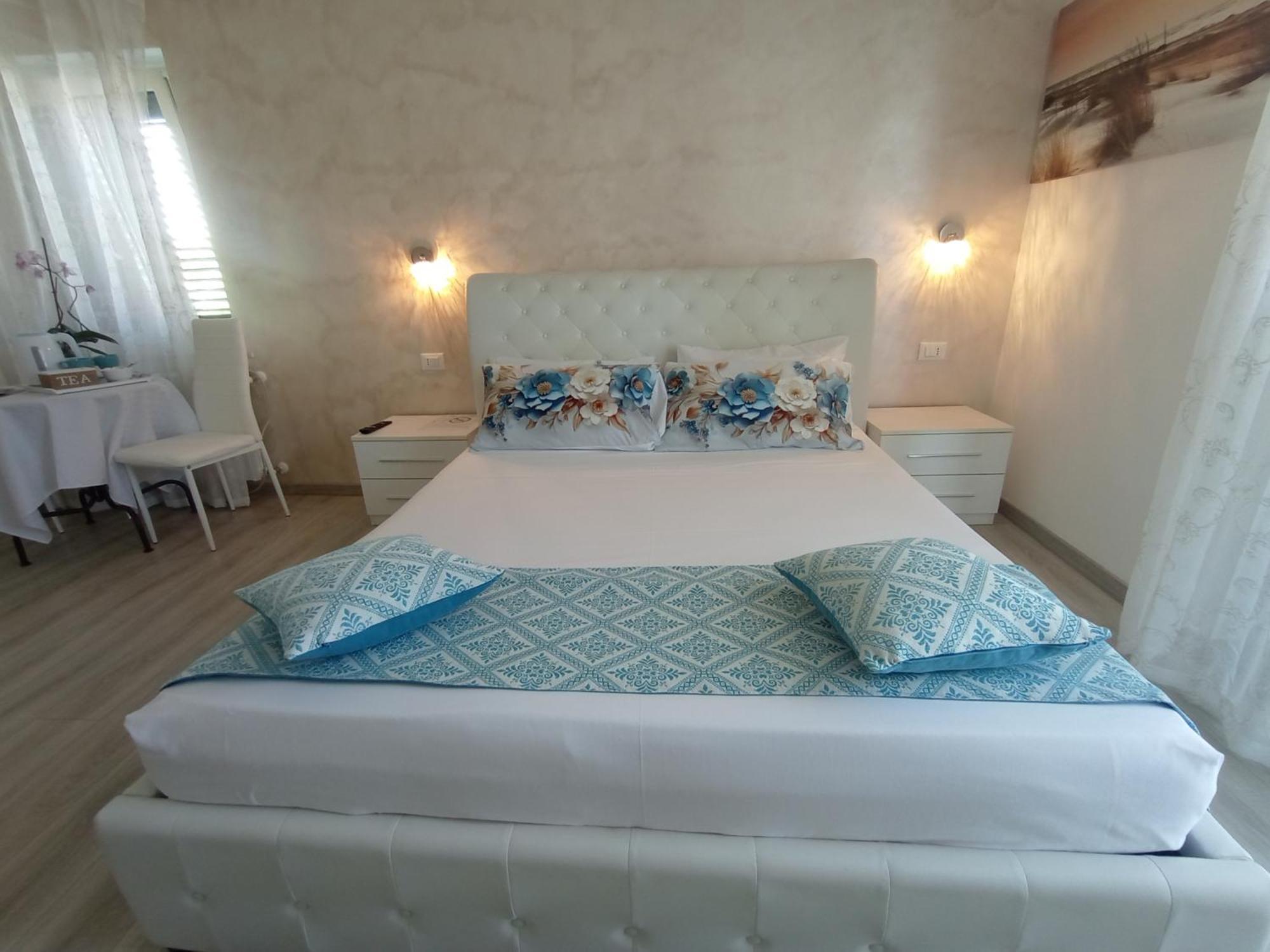 Viola Di Mare Rooms And Parking Термолі Екстер'єр фото