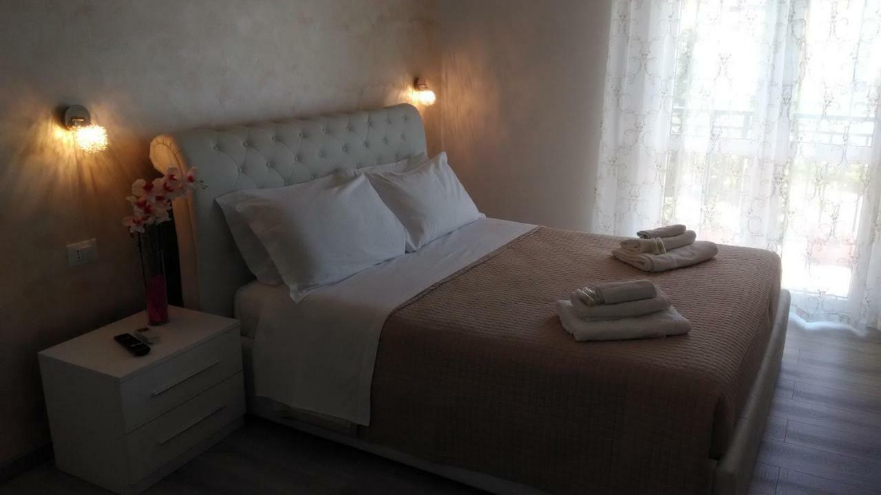 Viola Di Mare Rooms And Parking Термолі Екстер'єр фото